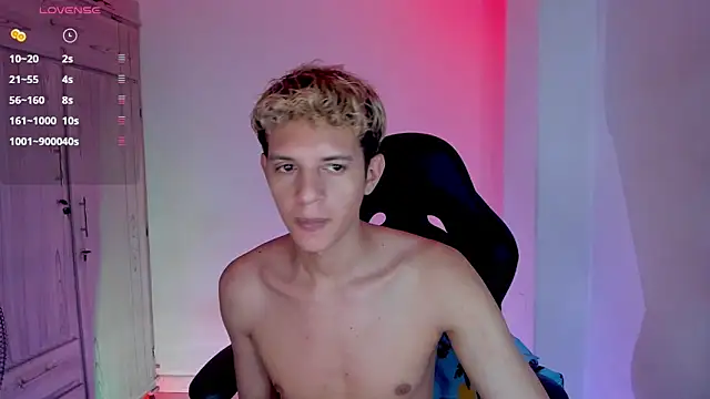 tylernova live sex cam