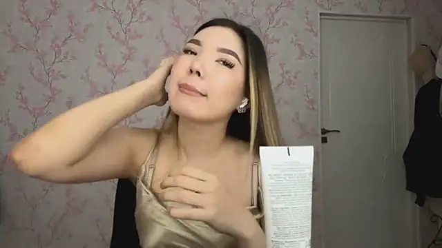 Elina_Mottel's cam snapshot