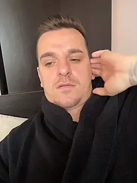 Huge_cock22cm's cam snapshot