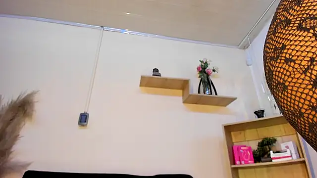 Tylla__ live sex cam