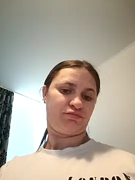 stropinela23 live sex cam