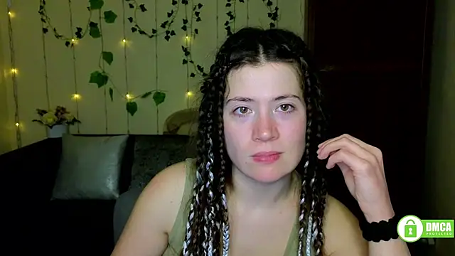 Alicia_redfollow's cam snapshot