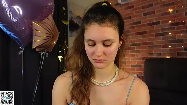 FoxFever's cam snapshot