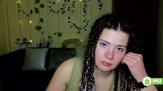 Alicia_redfollow's cam snapshot