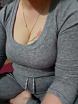 Emily-lonely's cam snapshot