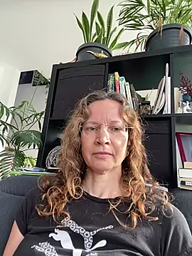 AnnikaRose live sex cam