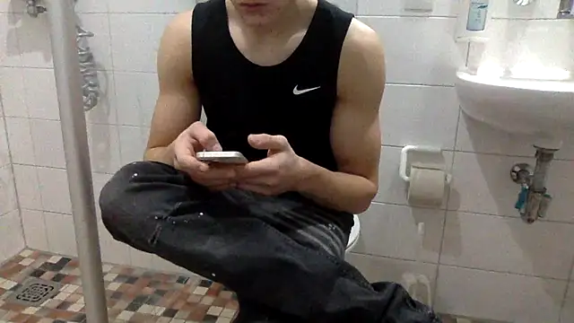 AzhleticAce18 live sex cam