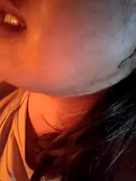 Bella-222's cam snapshot