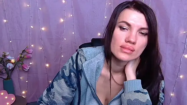 MilaLoona's cam snapshot