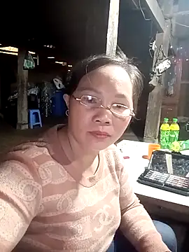 ava-dellght's cam snapshot