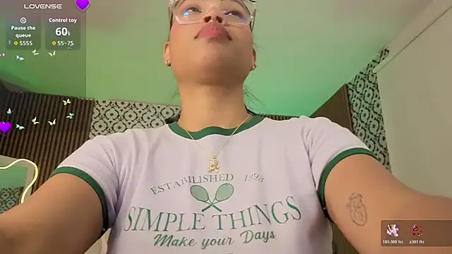 penelope_tay1's cam snapshot