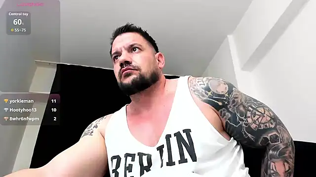 musclemonster31 live sex cam