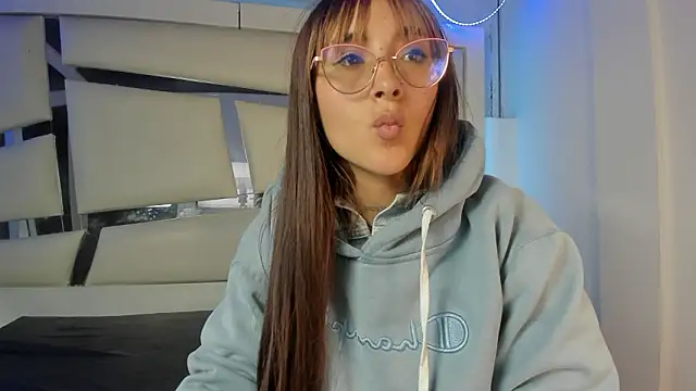 Emily_watson_'s cam snapshot