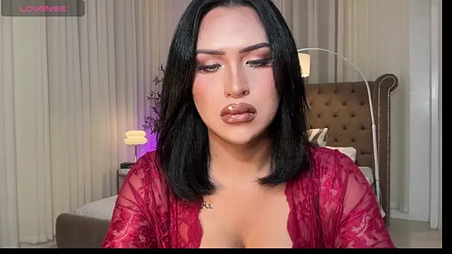 Your_Majesty_Tyra live sex cam