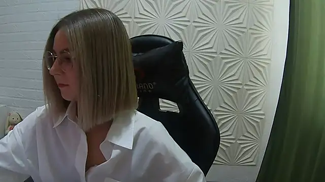 IceMayes's cam snapshot