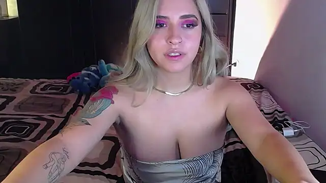 saradiazxxx's cam snapshot