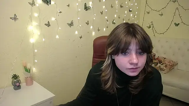 AnnaWest_'s cam snapshot