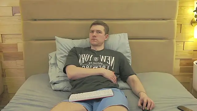 EthanPinkman live sex cam