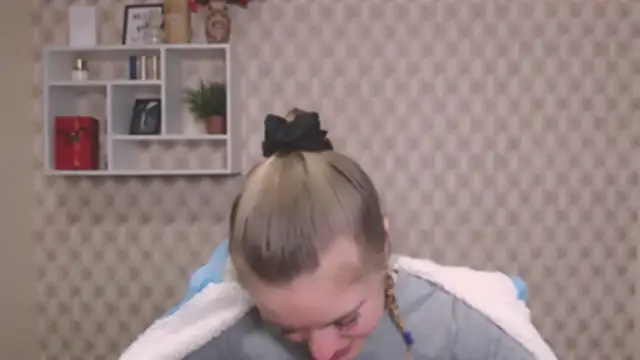 AliceFlirtt_'s cam snapshot