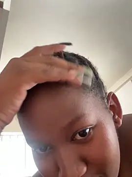 Brandyy23's cam snapshot