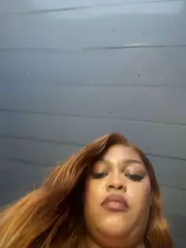 Iam-Sharifa's cam snapshot