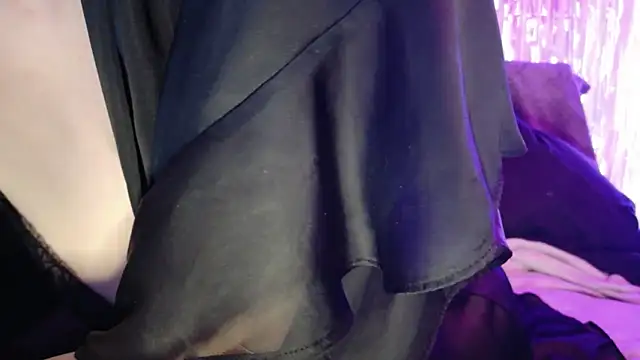 Midnightrose11 live sex cam