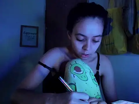 Annie_rosse1017's cam snapshot