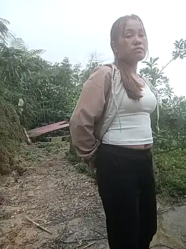 cutebobi's cam snapshot