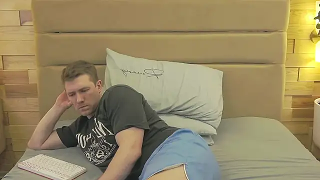 EthanPinkman live sex cam