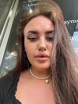 KiraSunshine live sex cam