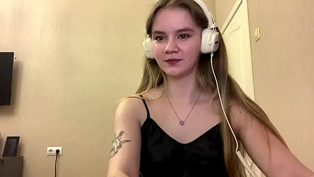 AgnesShy_'s cam snapshot