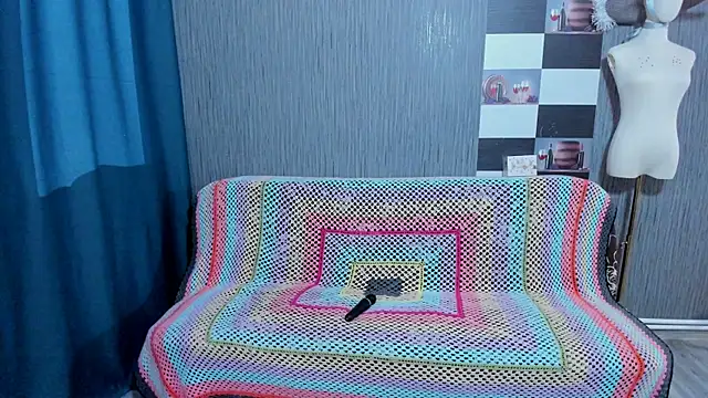 pa1e_pr1ncess's cam snapshot