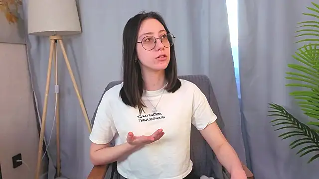 DoraWhitrock's cam snapshot