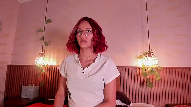 daphne_courtis's cam snapshot