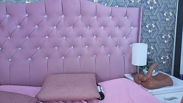 Rebekah_Mercer's cam snapshot