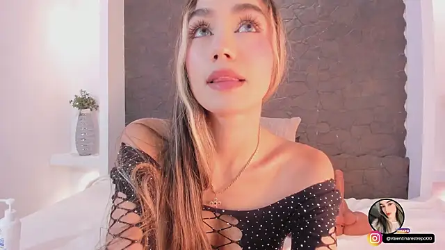 EmilyAllen_1's cam snapshot