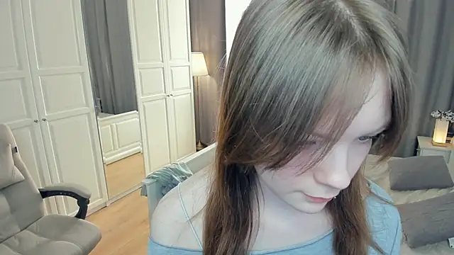 LavenderMitten's cam snapshot