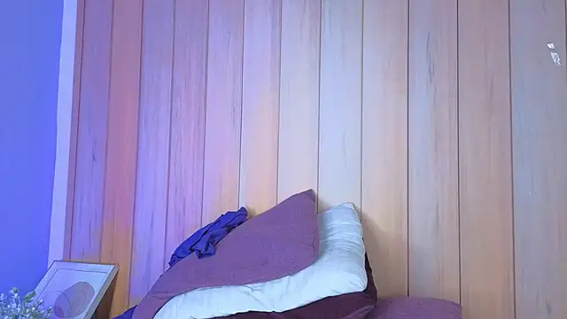 alysha_xia_'s cam snapshot