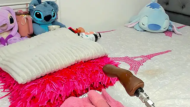 Elizabeth_18_'s cam snapshot