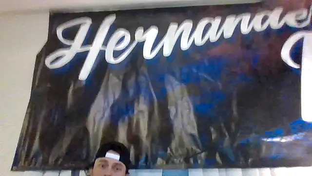 Tallhungandcloudy's cam snapshot