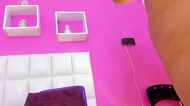 luciana_hot699's cam snapshot