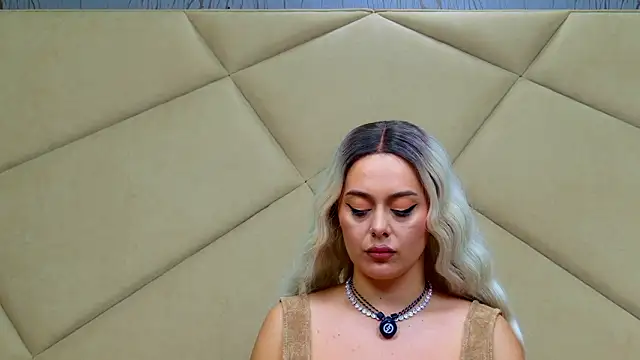 ChloeFrost's cam snapshot