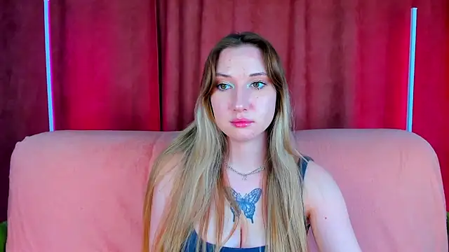 JollyBlondy's cam snapshot