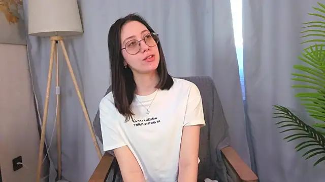 DoraWhitrock's cam snapshot