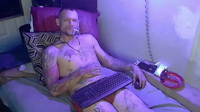 TheOneYouLove69 live sex cam