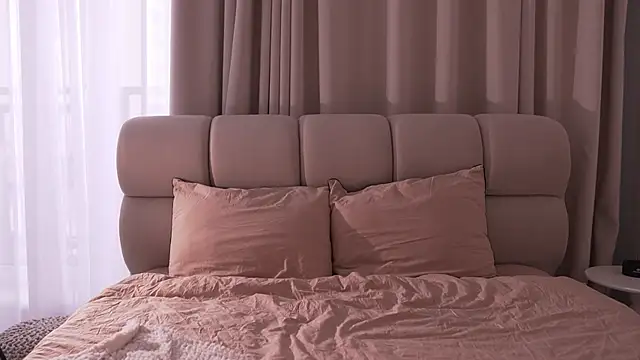 Faster_maci live sex cam