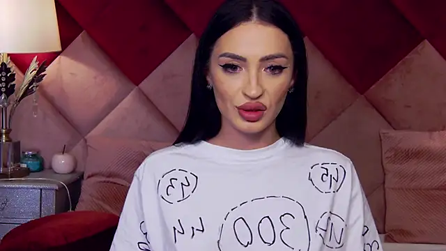 VictoriaLanes's cam snapshot