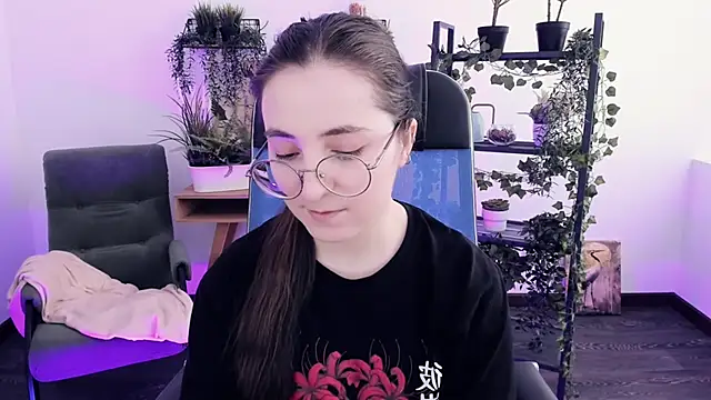 VirtuallVoyant live sex cam