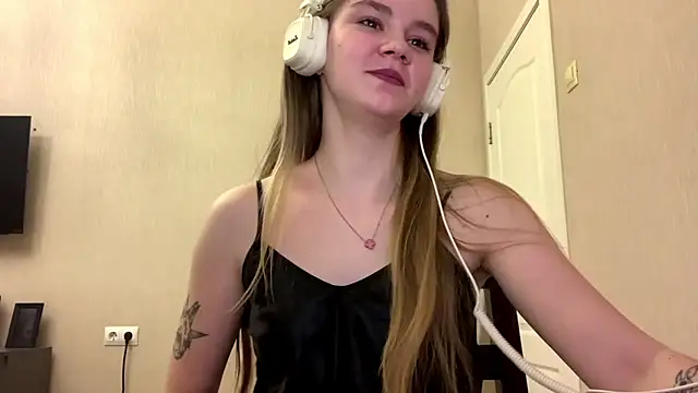 AgnesShy_'s cam snapshot