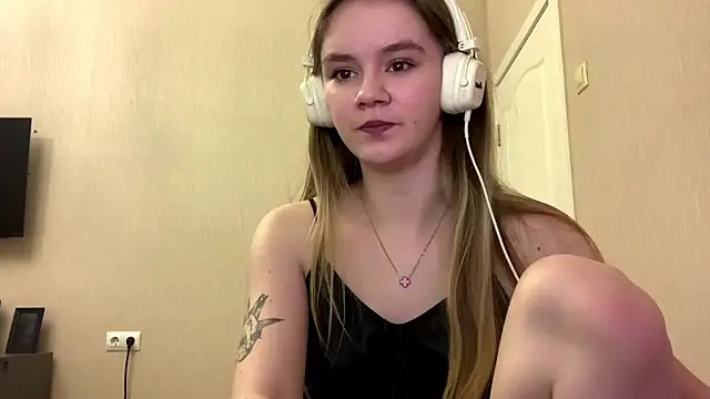 AgnesShy_'s cam snapshot